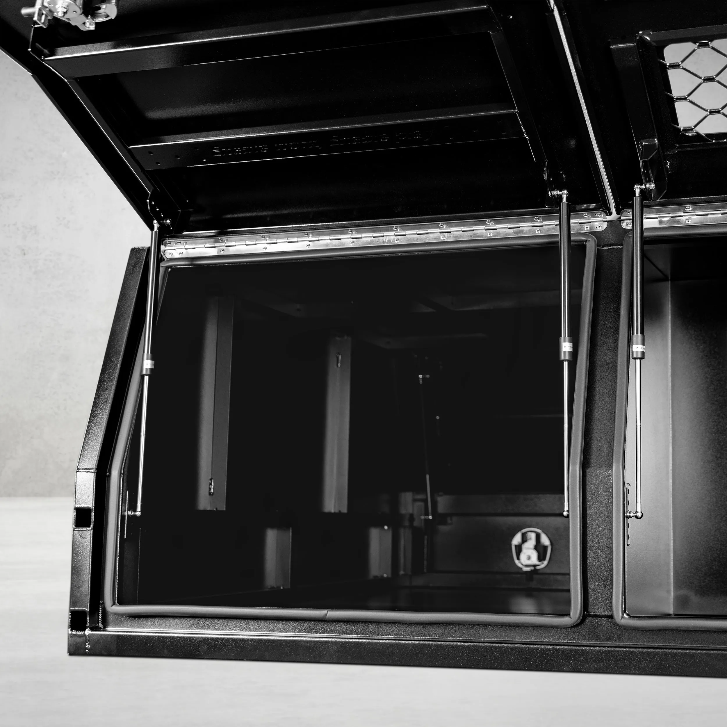1800mm Aluminium Canopy DS - Black