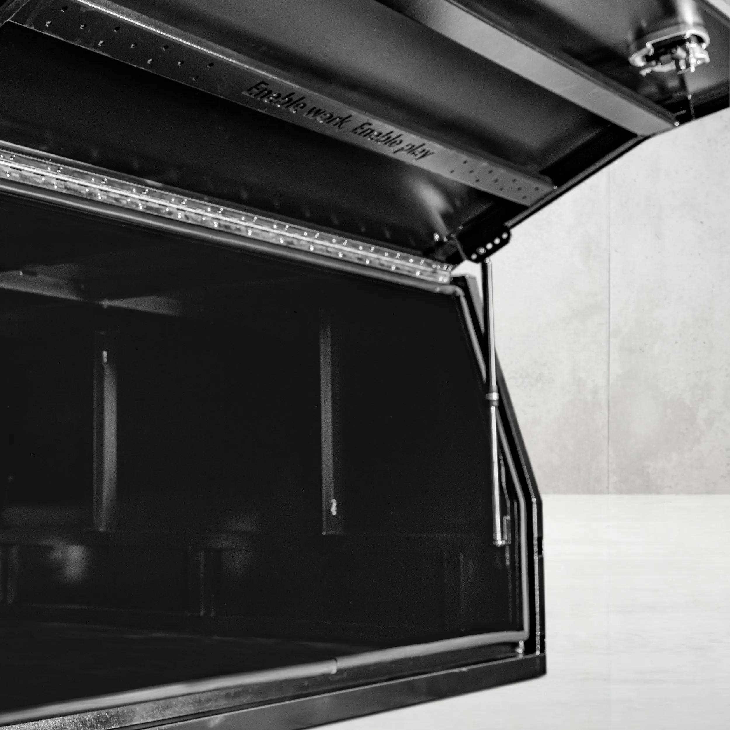 2100mm Aluminium Canopy - Black