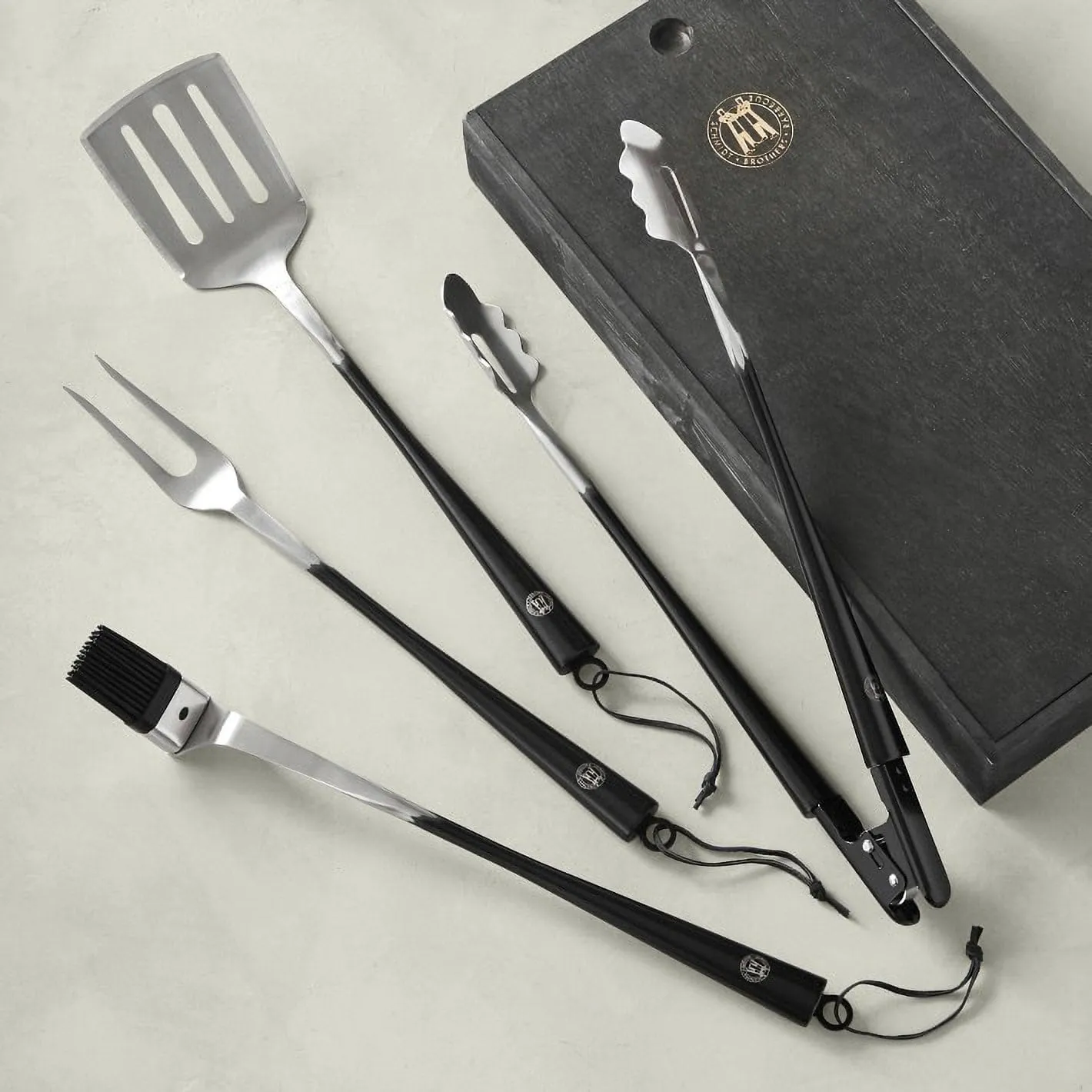Carbon 6, 4-Piece Grill Set