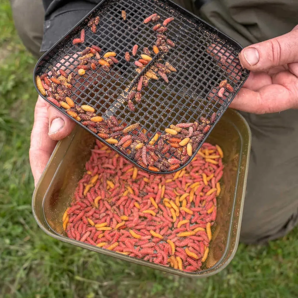 Korum Maggot Tub 2 Pint & Riddle 1.2l