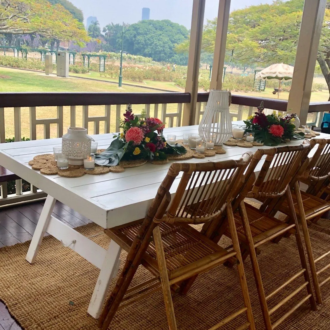 Table White Feasting